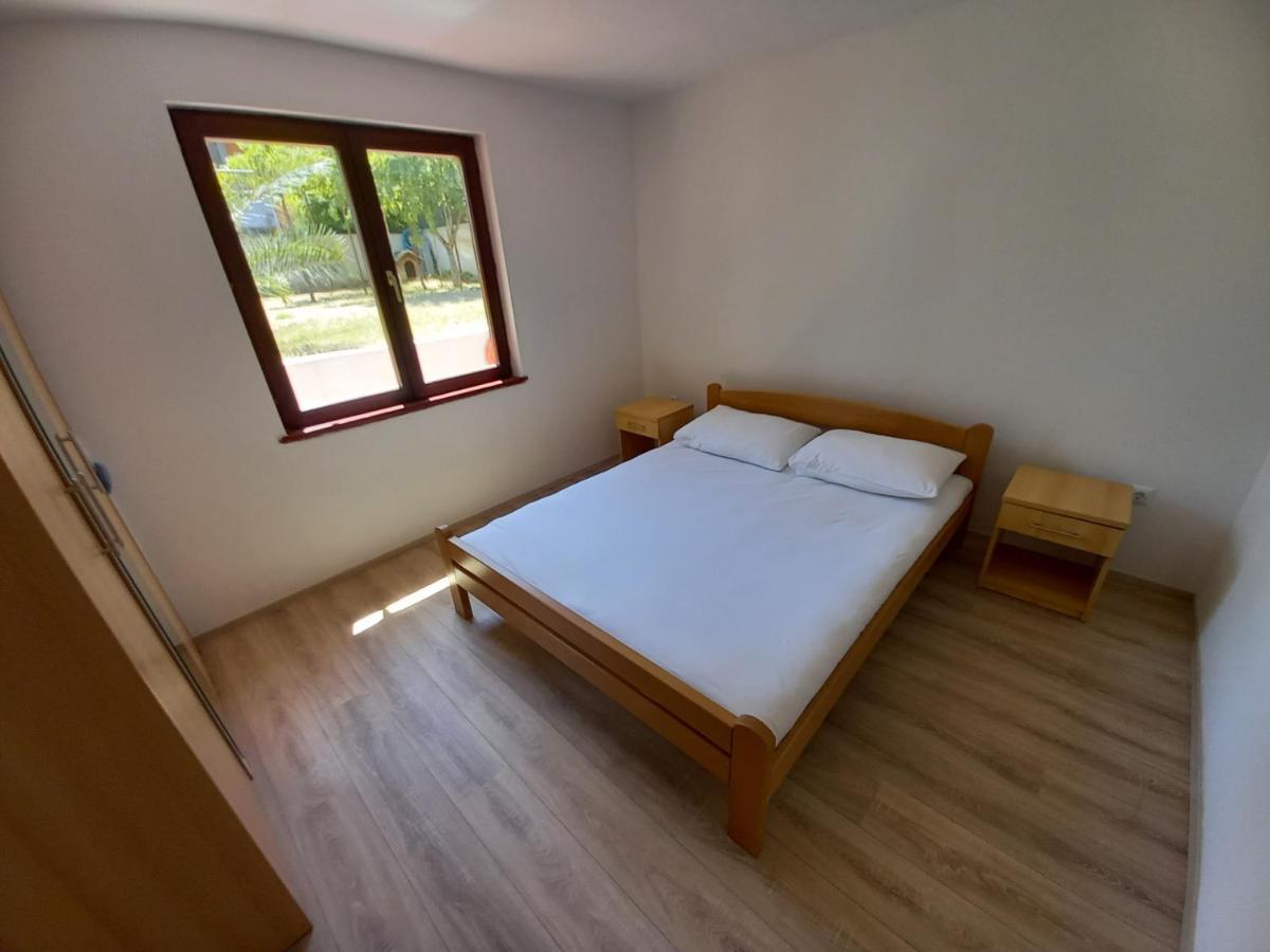 Apartments Lungo Pula Exterior photo